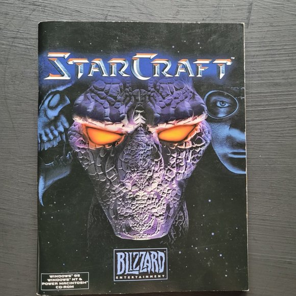 Star Craft Game Manual - 1998 Blizzard Entertainment - Picture 1 of 14